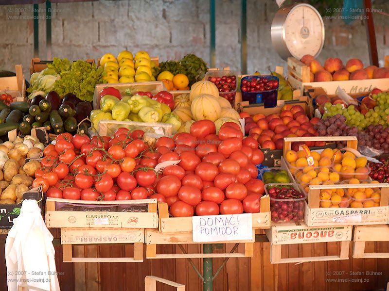 der neue Obstmarkt in Mali Losinj im Detail