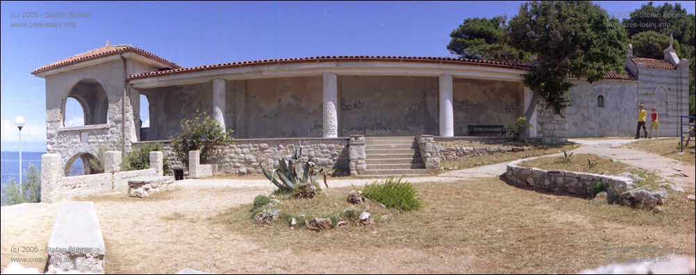 Panoramafotos von Veli Losinj - die Losinj Fans kennen dieses Gebude oberhalb der roten Laterne